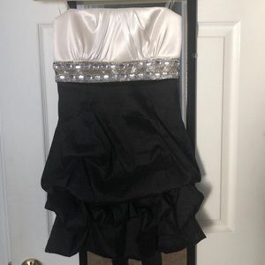 Black and white strapless dress